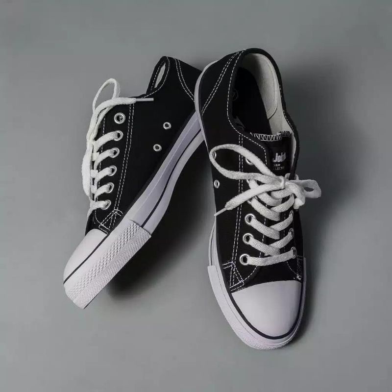 JOHNSON BASIC LOW AND HIGH CUT ORIGINAL 100% / Sepatu Sekolah