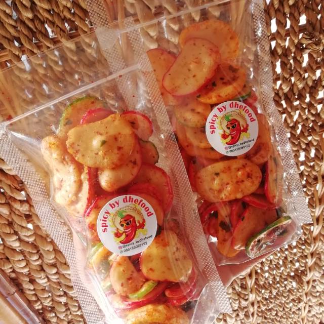 

Seblak kering pedas