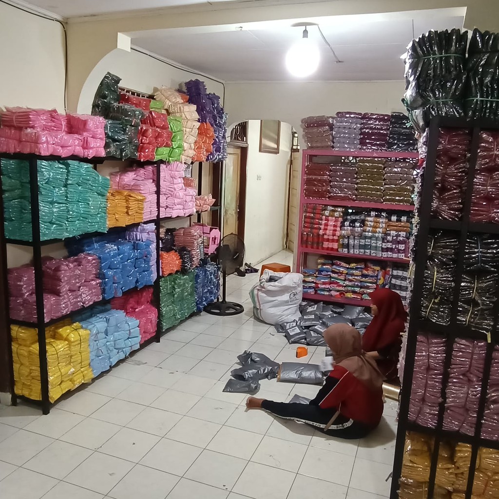 Jilbab Instan Model Nissa Hijab Jersey Model Bergo Kerudung termurah dan terlaris Nayla Hijab