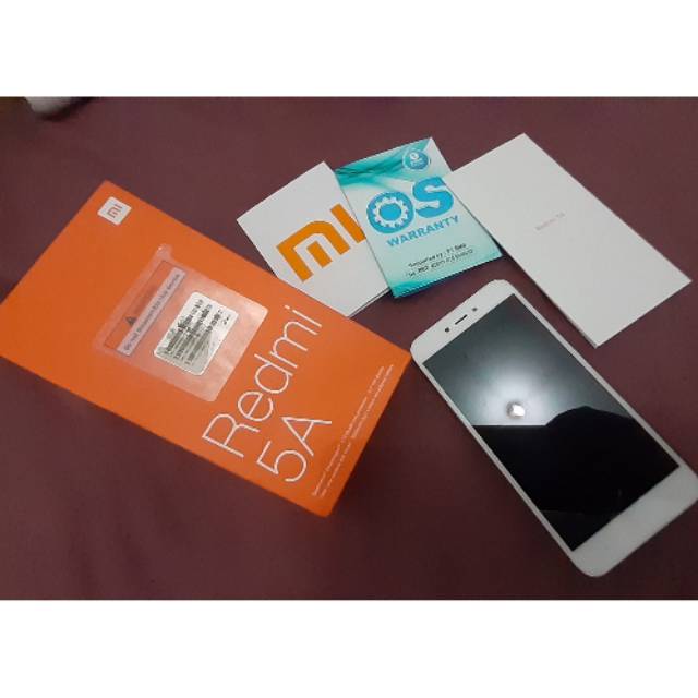 Xiaomi Redmi 5A (Bekas/Second) + softcase + otg usb + earphone