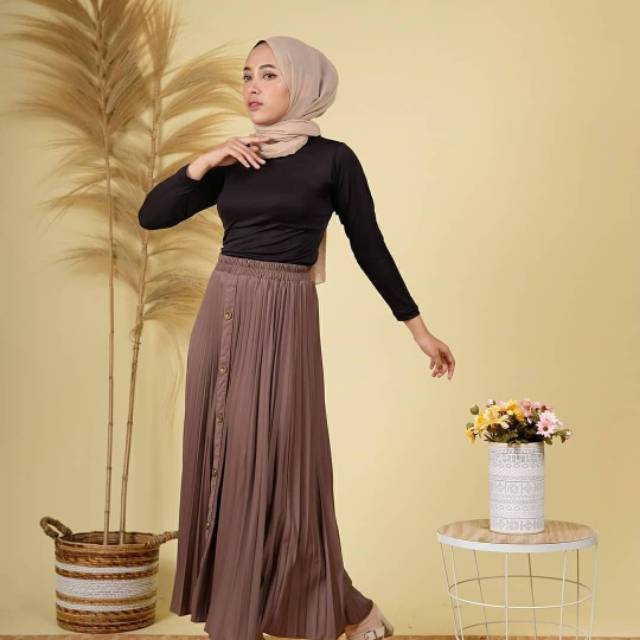 SAVINA PLEATED SKIRT - Rok Plisket Kancing