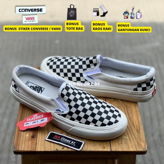 (BONUS KAOS KAKI DAN STIKER) VANS SLIP ON OG CHECKERBOARD BLACK WHITE WAFFLE DT GRADE ORI BNIB