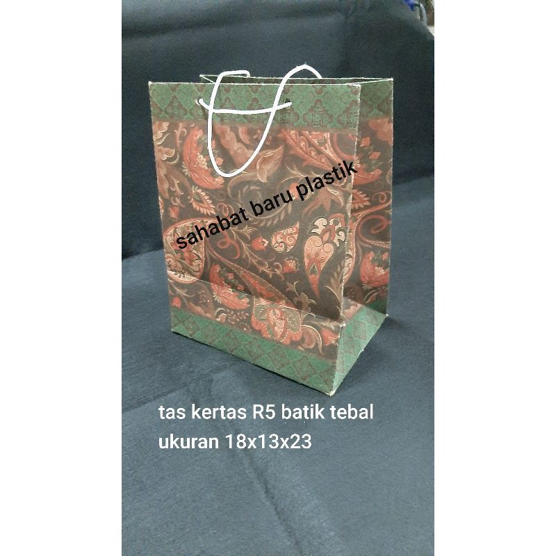 tas kertas rt batik tebal,tas asul2,tas pernikahan dll ya say