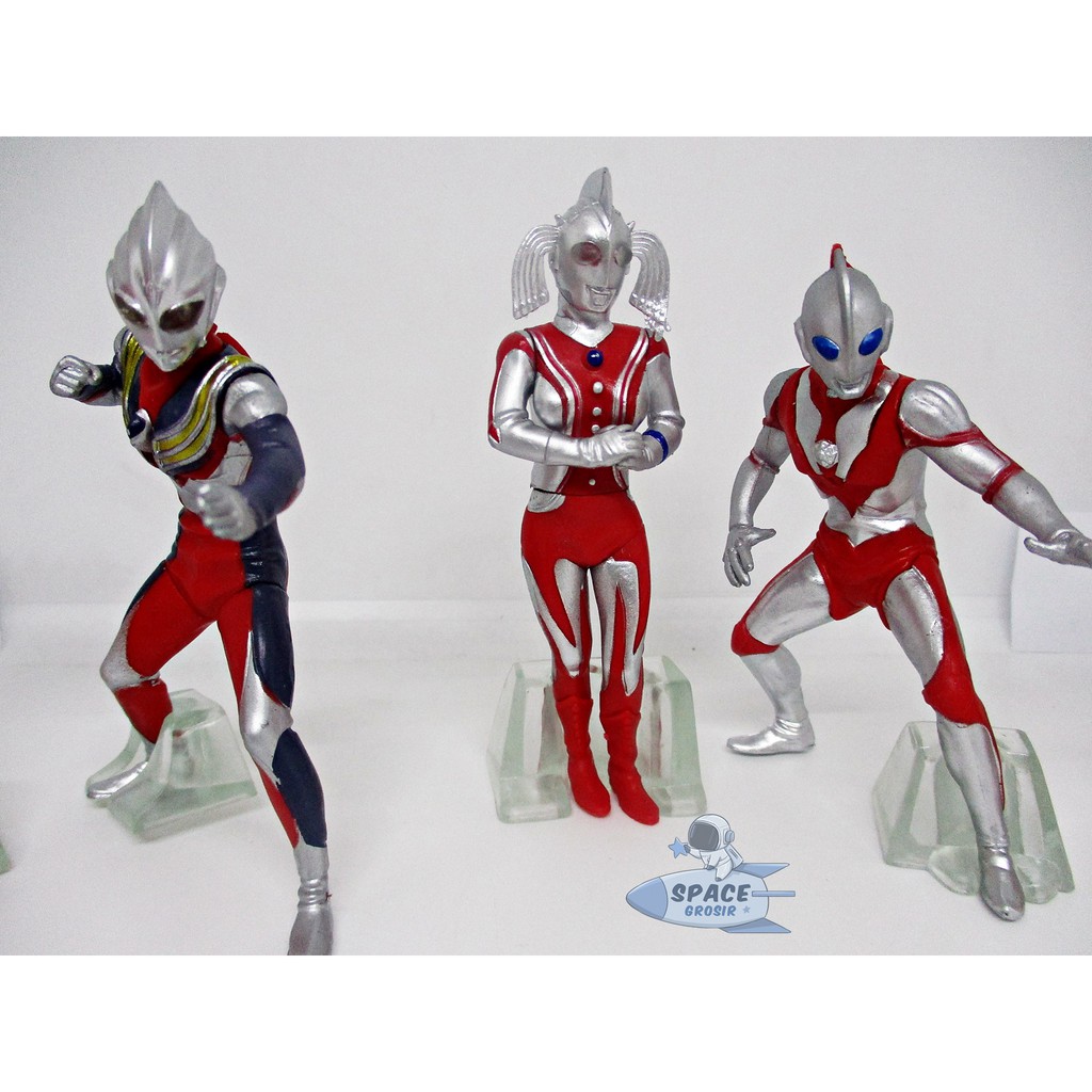 Action Figure Mainan Pajangan Ultraman isi 5