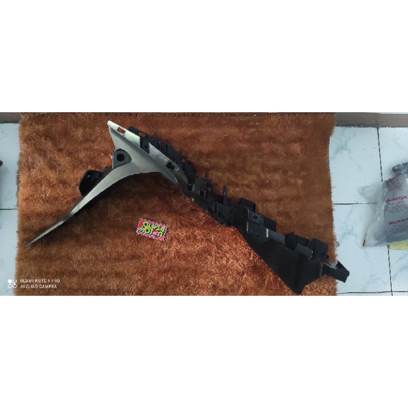 SPAKBOR BELAKANG CB 150 STREETFIRE 8010A-K15-900