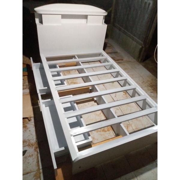 dipan minimalis 120x 200 Duco putih