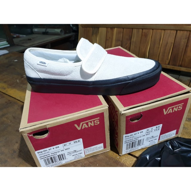 Slip ON 47 V DX Anaheim Factory Og White
