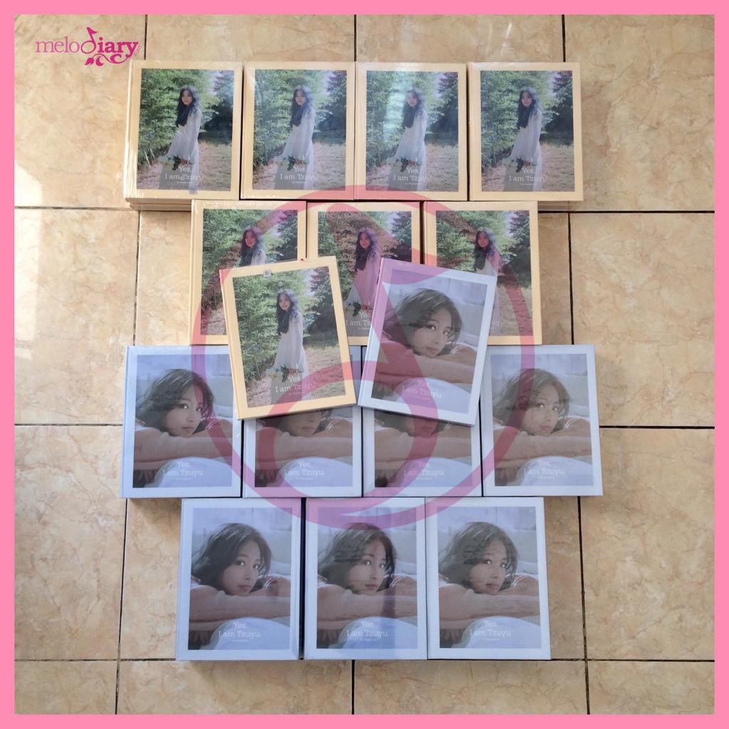 Tzuyu - 1ST PHOTOBOOK [Yes, I am Tzuyu]