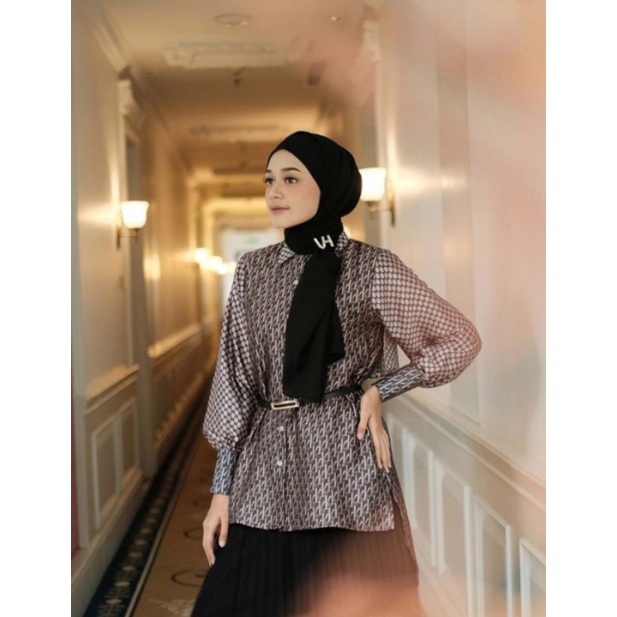Mono Shirt - Oscar M by vanillahijab
