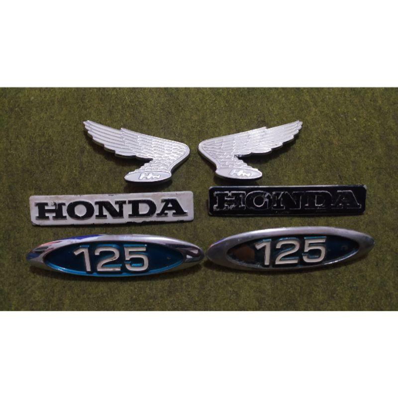 Emblem CB 125 Twin Ori AHM