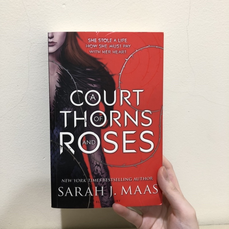 [Preloved] A Court of Thorns and Roses ; A Court of Mist and Fury ; A Court of Wings and Ruin