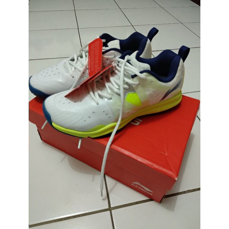 Sepatu Badminton Lining Gyrfalcon III White Original