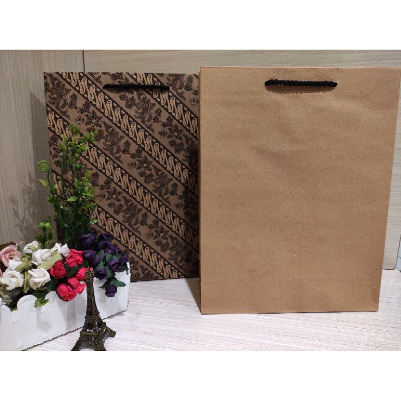 Paperbag Polos / Batik Ukuran 31,5x21,5x6,5