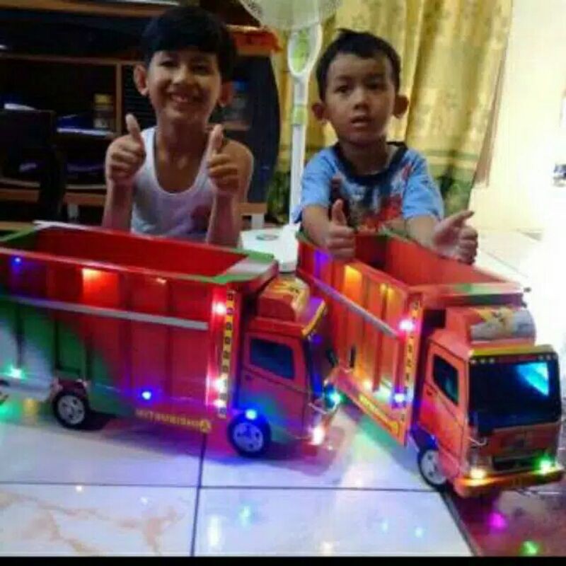 mobilan KAYU Truk oleng LAMPU mewah