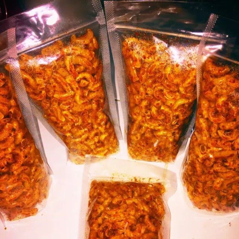 

Makaroni bantet pedas daun jeruk makroni tasikmalaya 100gr