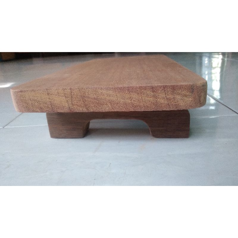 talenan kayu ulin, berkaki