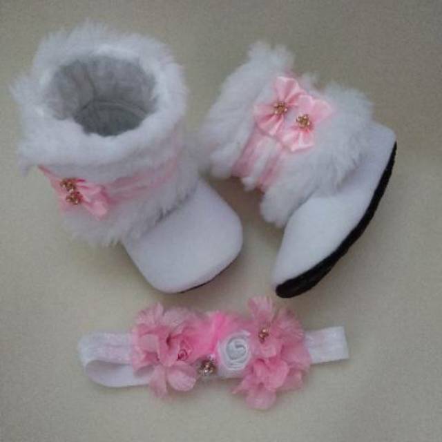 1 set ( sepatu boots+ bando)