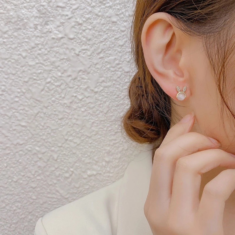 Anting Tusuk Desain Kelinci Hias Opal Zircon Gaya Simple / Bohemian Berkilau Untuk Wanita