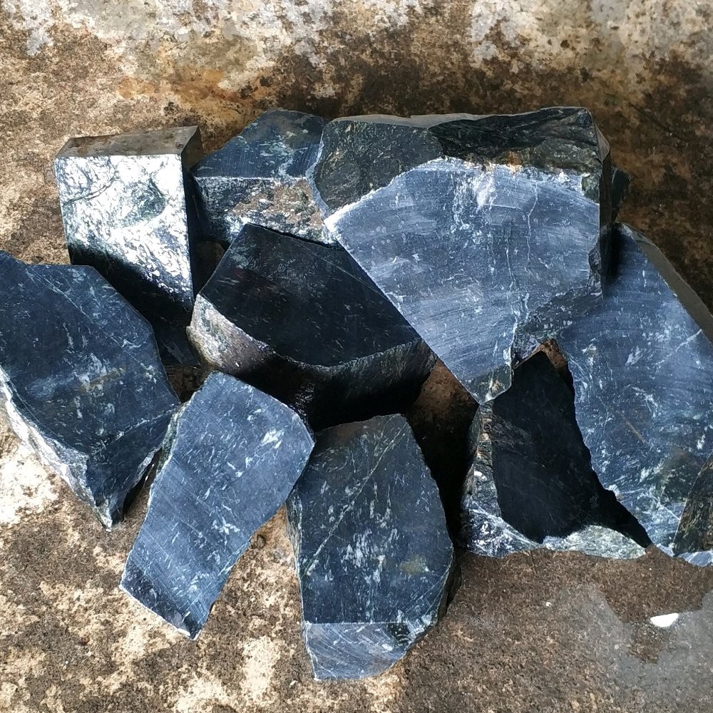 BAHAN BATU NATURAL BLACK JADE ACEH HITAM NEMPEL MAGNET