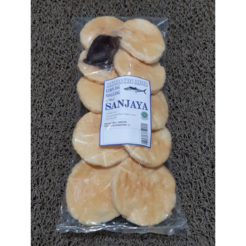 

kerupuk kemplang merk sanjaya isi 16pcs