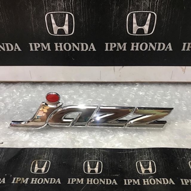 Emblem Logo Tulisan Honda Jazz GD3 2003 2004 2005 2006 2007 2008 Titik Merah IDSI 75722 SAF