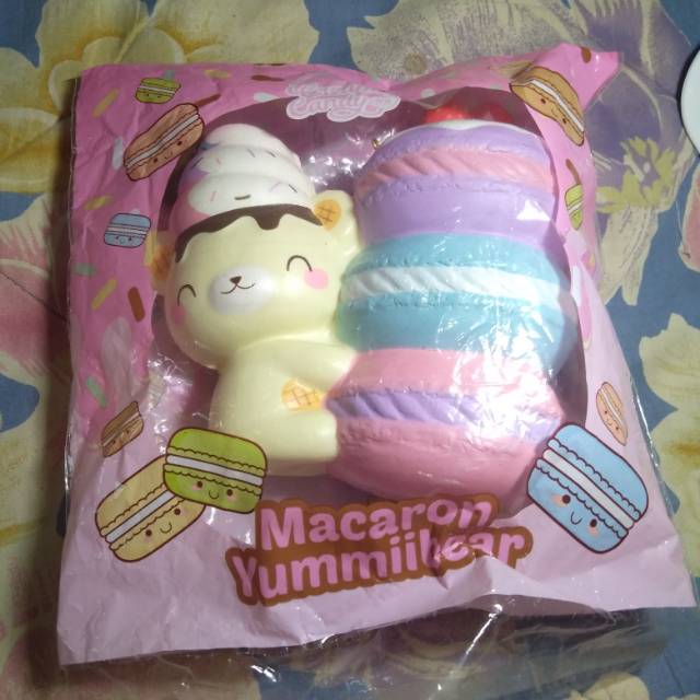 SQUISHY LICENSED MACARON YUMMIIBEAR