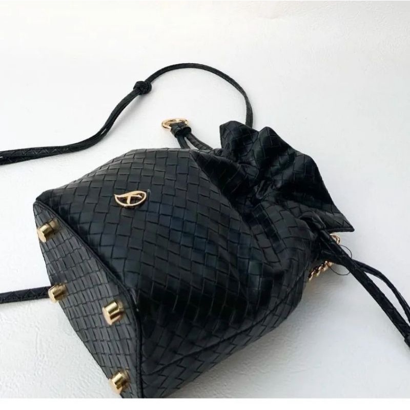 Caca Bag Black by Kian