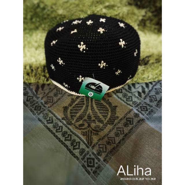 Peci (kopyah) rajut handmade