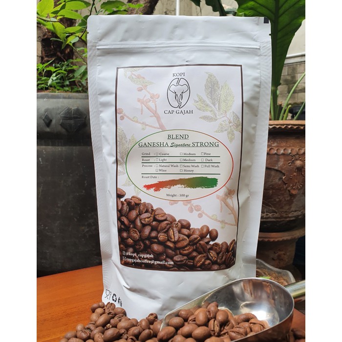 

Biji Bubuk Kopi Ganesha Signature Blend STRONG 500 gr Blend Coffee