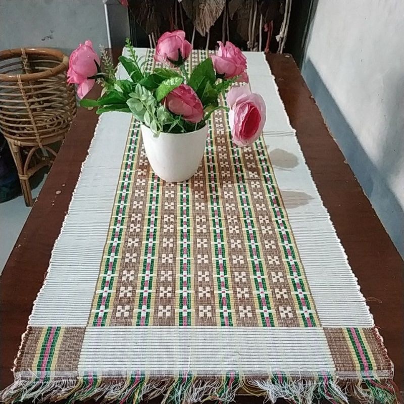 TAPLAK MEJA / TABLE RUNNER Anyaman shubby / karpet mini