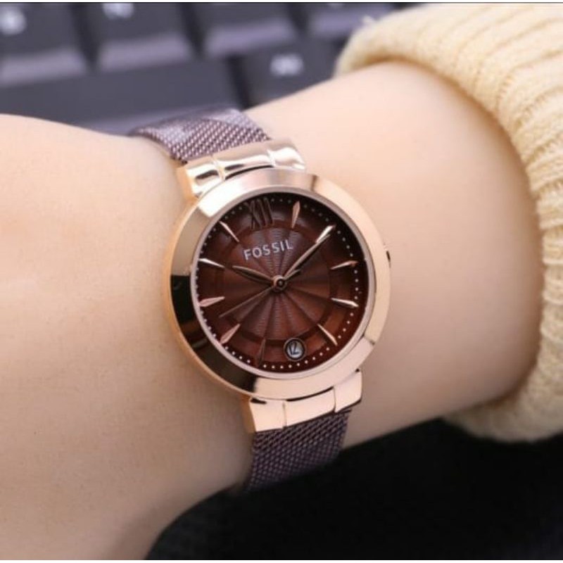 jam tangan terbaru FossiI rantai pasir D=3,2cm IDR 120.000