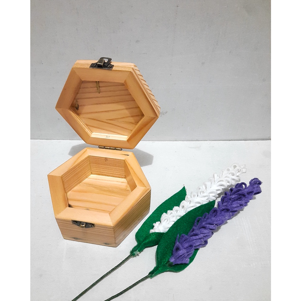 Kotak Cincin Kayu Jati Belanda Hexagon