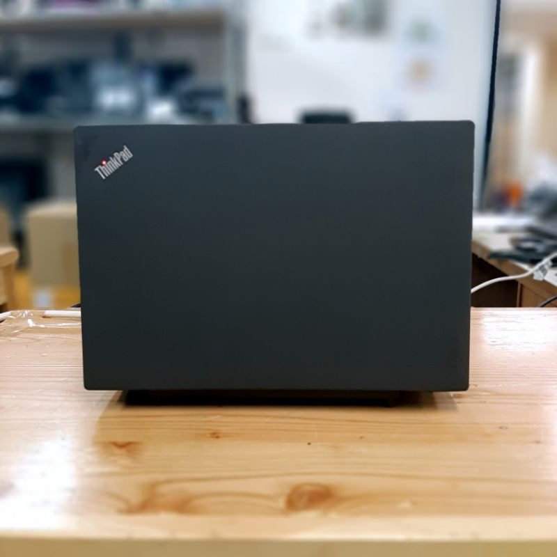 Laptop Slims Core i7 Lenovo Thinkpad X270 7th Gen Murah 16GB SSD