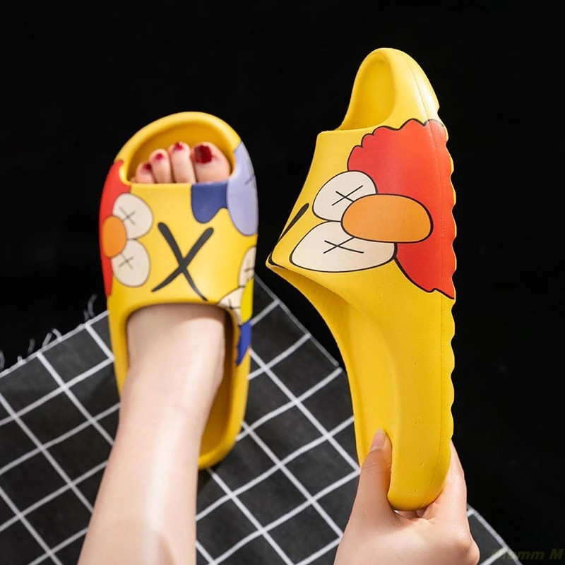 Sandal Slide PREMIUM ELMO KAWS X Sesame Street Slip On KOREA Bahan EVA Anti Slip Unisex 9022 (35-40)