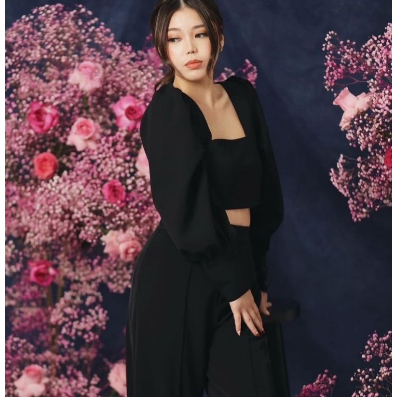 

pipatopblack with tag