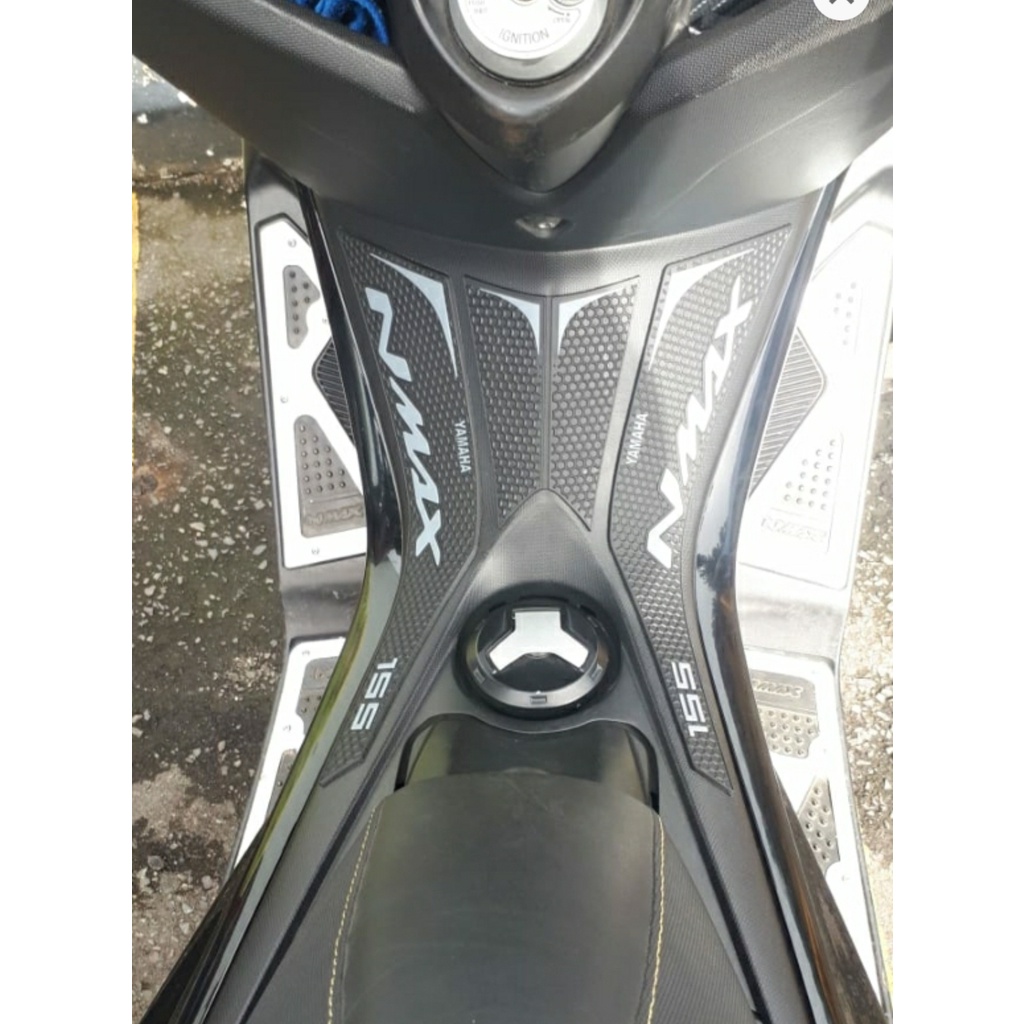 stiker tankpad deckpad karet yamaha nmax ( old dan new )