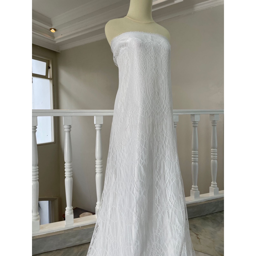Bahan Kain Brokat Brukat Panel Chantily Lace Semi Prancis France Warna Putih White