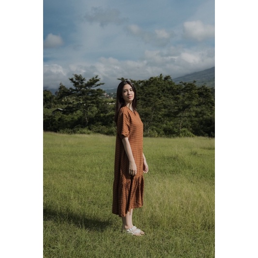 Maple Dress (Crinkle Midi Dress Salur Coklat)  - White Shirt Label