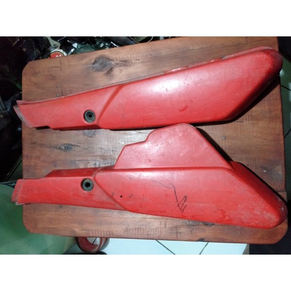 COVER TUTUP AKI ACCU YAMAHA ALFA CHAMP ORI MERAH