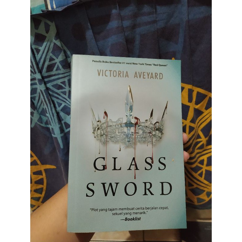 Preloved Novel Glass Sword