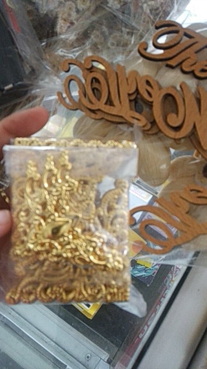 Ornamen Siku Emas Ukir Tanggung