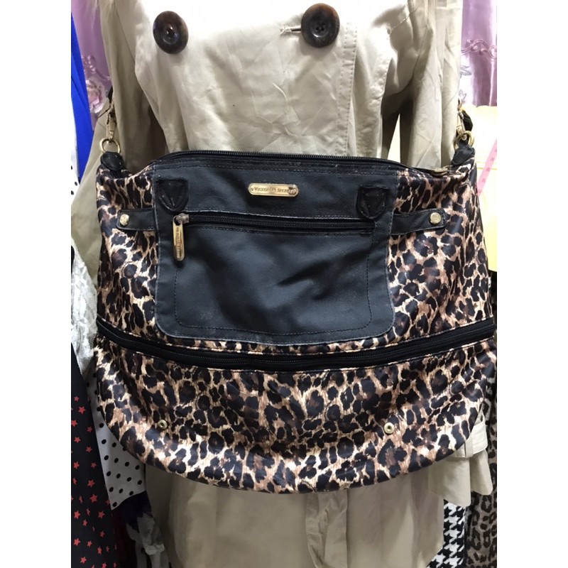 tas selempang Victoria Secret