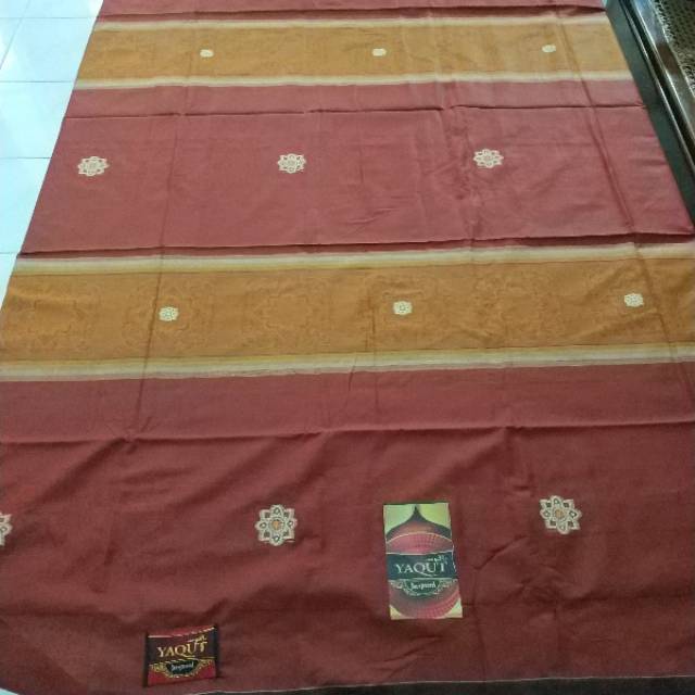 Atlas Yaqut Jacquard