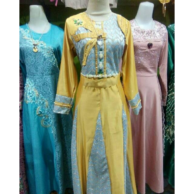 Gaun muslimah gold mewah
