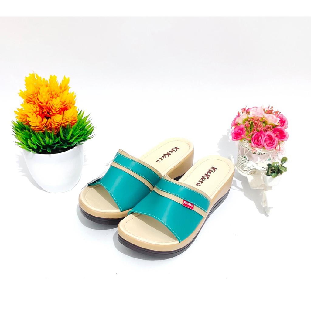 Sandal Selop Wedges Kickers Wanita Murah