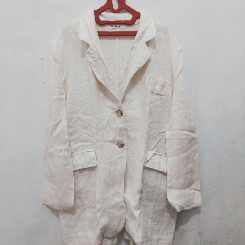 Blazer Putih Wanita Size M - L Preloved