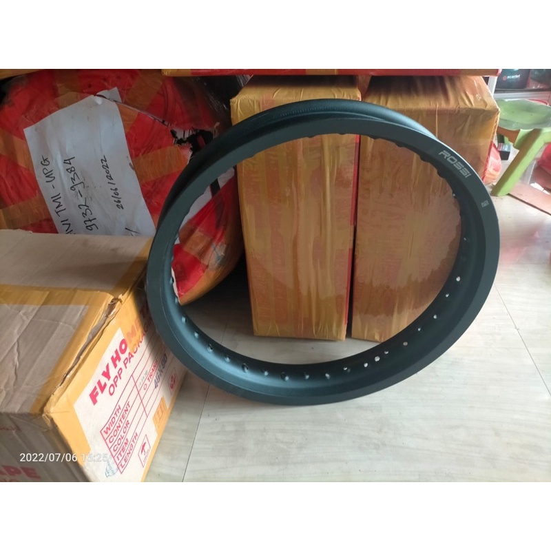 velg Rossi tapak lebar ring 18 uk 250 atau uk 300 hitam kulit jeruk