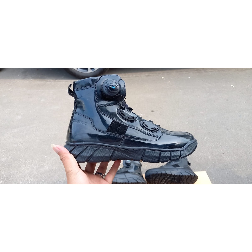 SEPATU WEBEST PDH MIDTRACK WB KILAP