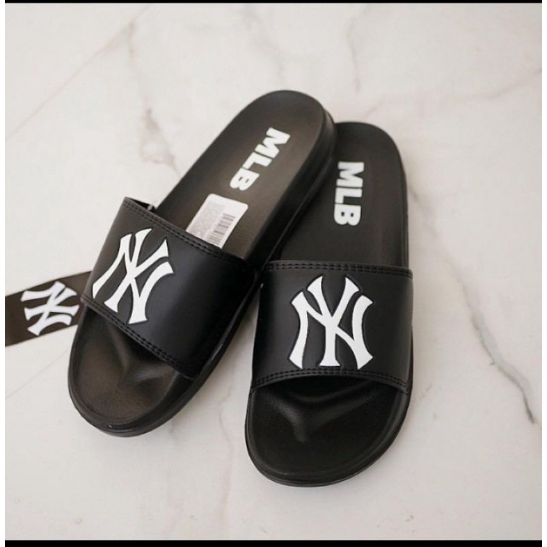SANDAL SLOP Nk mlb || sandal slip-on pria&amp;wania KUALITAS PREMIUM ,ENAK DIPAKEK NYAMAN DI KAKI,,!!!!