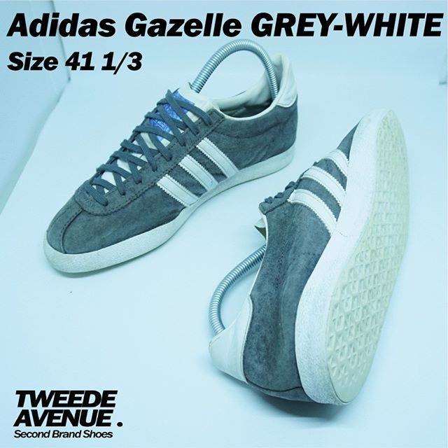SEPATU SNEAKERS ADIDAS GAZELLE GREY- WHITE CASUAL PRIA (SECOND)